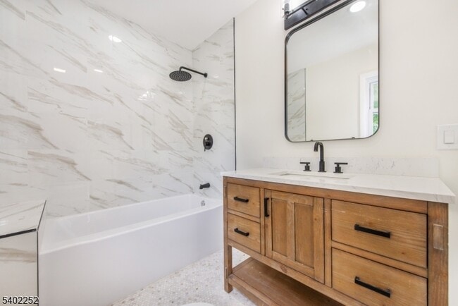 Building Photo - 2 New Mashipacong Rd