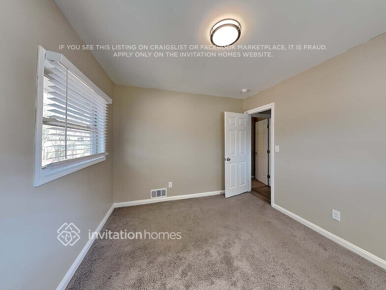 Building Photo - 2716 Lancaster Dr