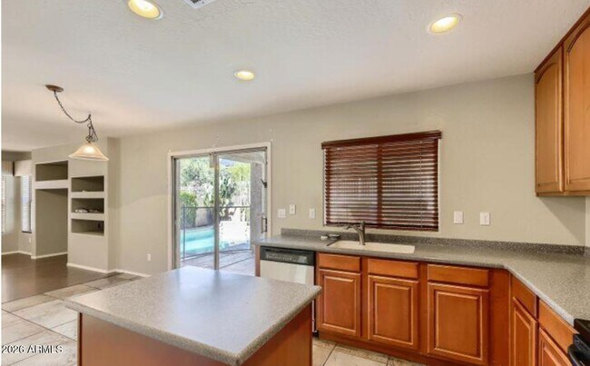 Building Photo - 4750 E Preserve Way