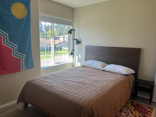 Building Photo - Furnished 3 Bedroom. 2.5 Bath Home in Dundee- Short Term Lease Options Available