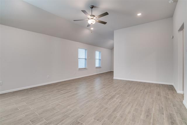Building Photo - 722 Gentle Bird Dr