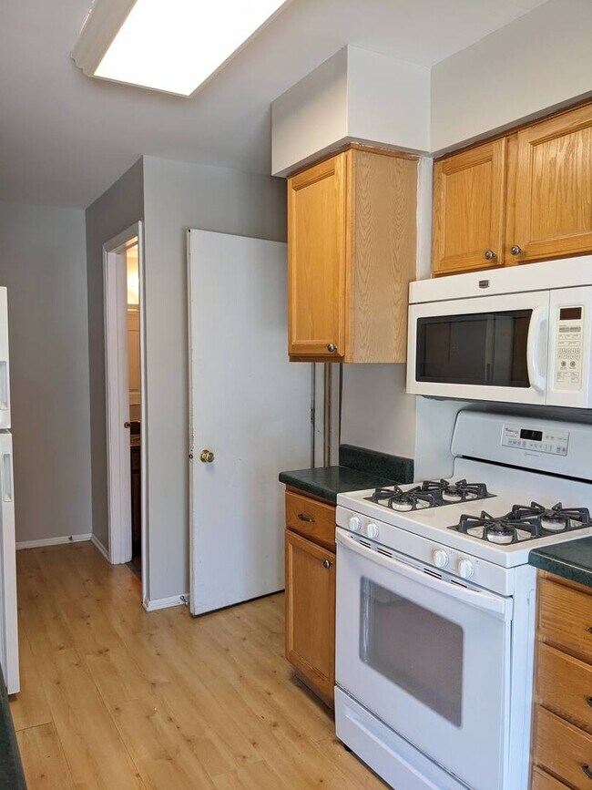 Building Photo - 2751 Wayfaring Ln
