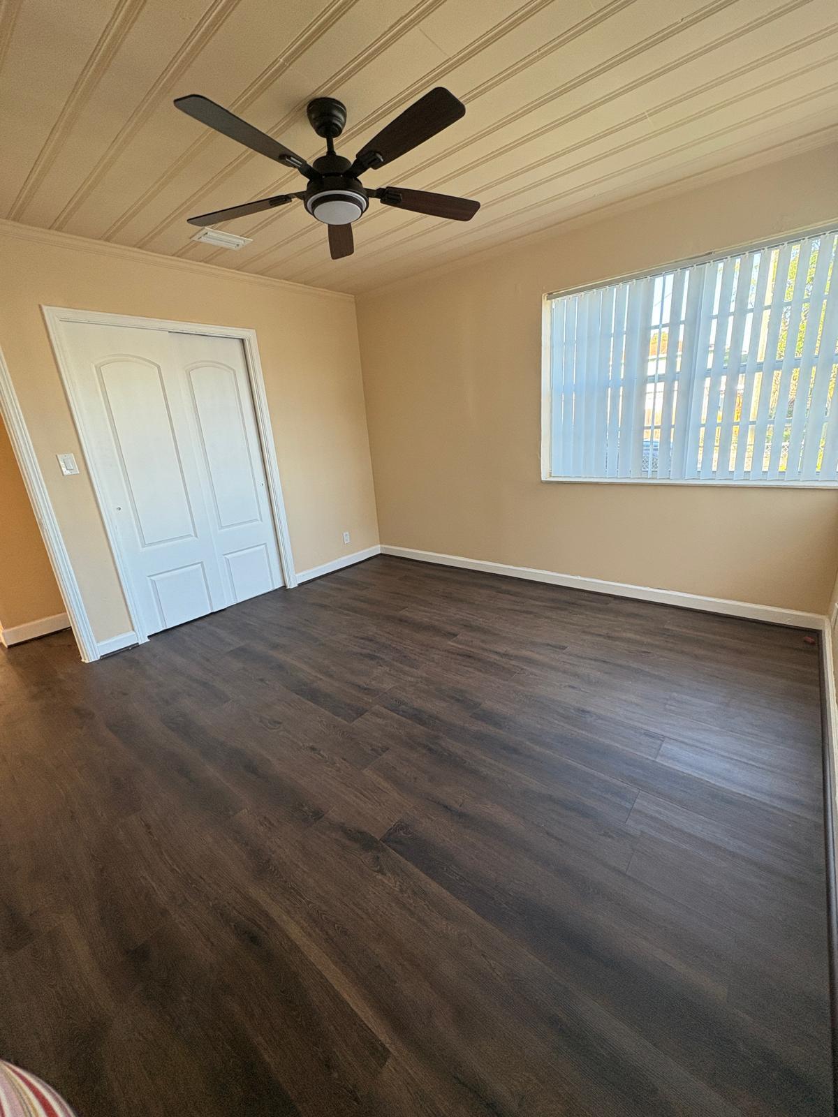 Building Photo - 2205 A E Isaacs Ave