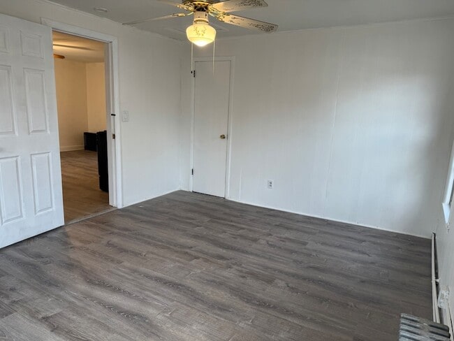 Building Photo - 69 Smith St