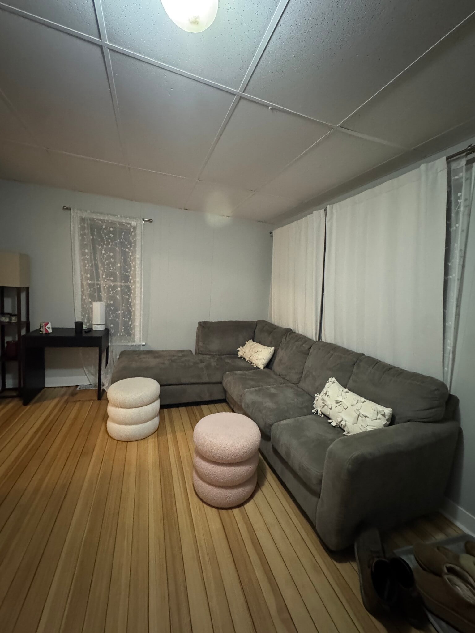 Building Photo - 200 E 9th St