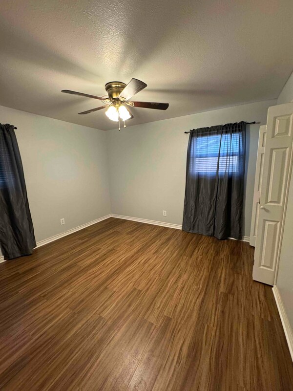 Building Photo - 106 Hope Ln