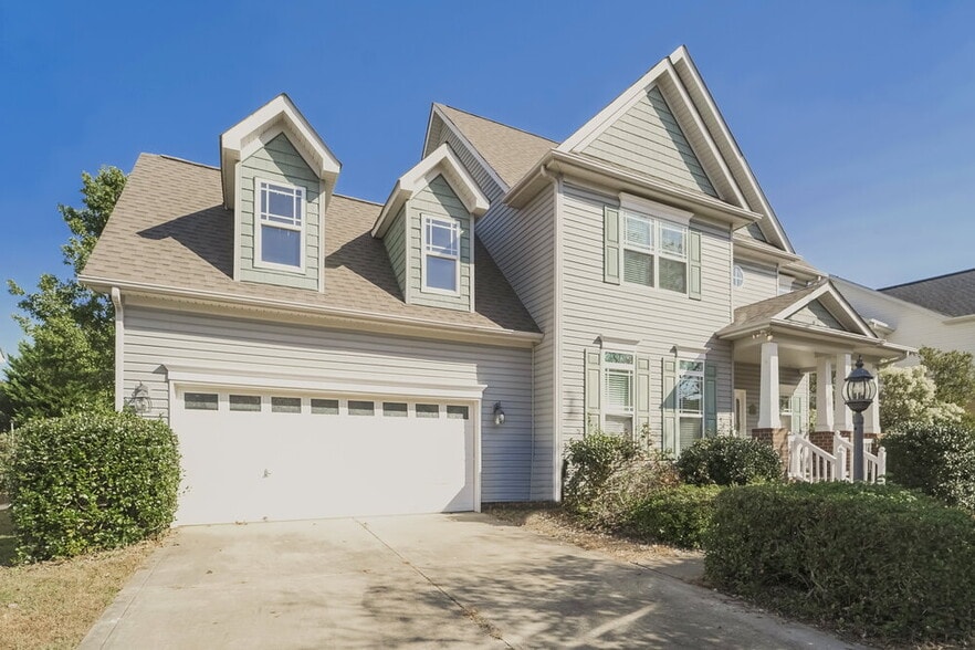 Building Photo - 8607 Castle Cliff Dr