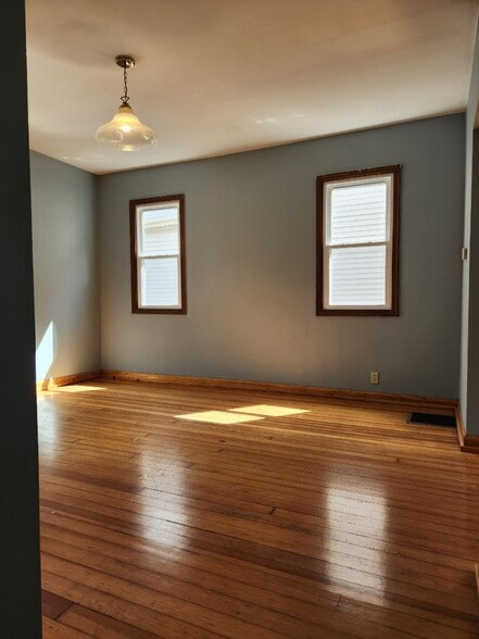 Dining Room - 1629 W Main St