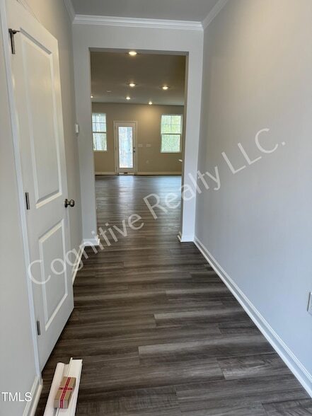 Building Photo - 1516 Foal Run Trl