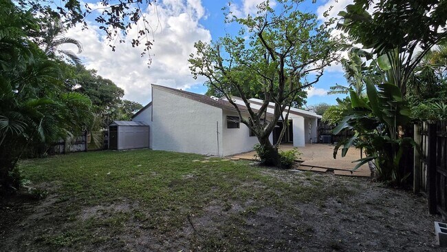 Building Photo - 6980 NW 30th Terrace