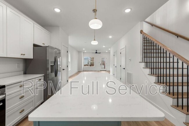 Building Photo - 1715 Heiman St