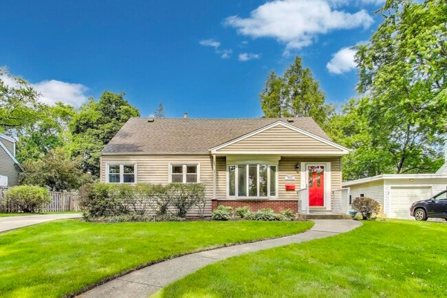Primary Photo - 950 N Haddow Ave