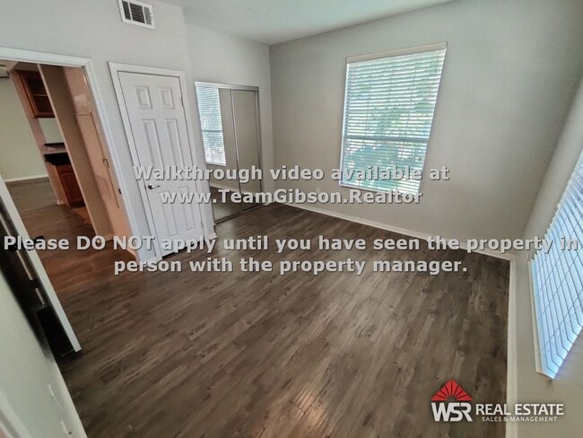 Building Photo - 1 Bedroom Condo with Garage and Carport