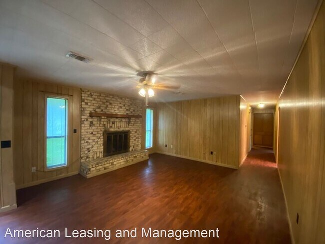 Building Photo - 3 br, 2 bath House - 358 Preston St