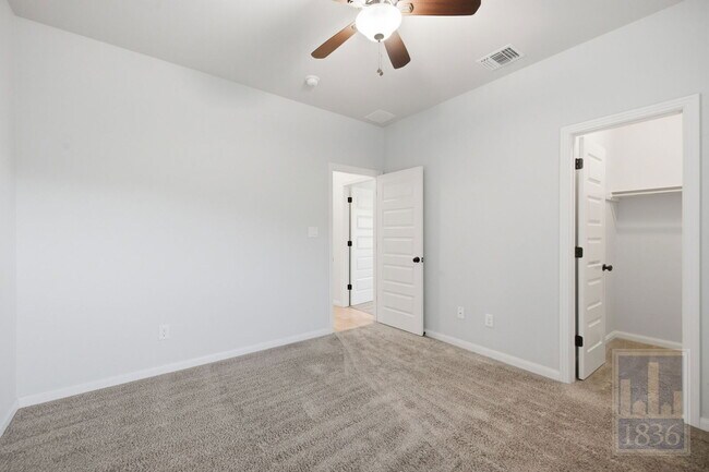 Building Photo - 14605 Running Deer Trail