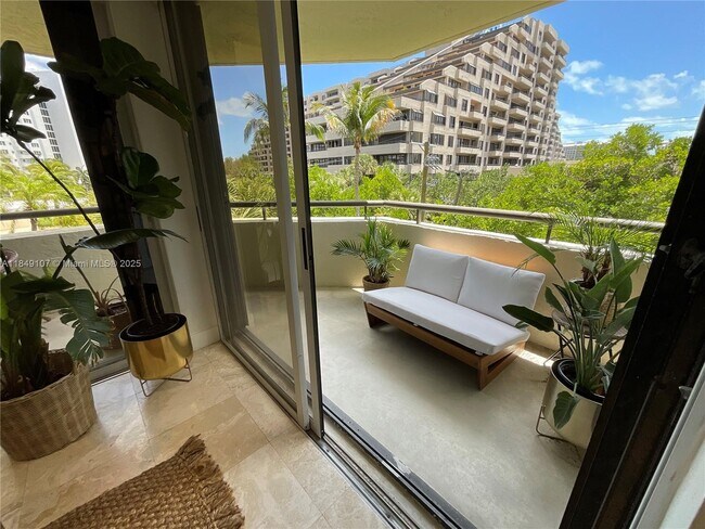 Building Photo - 170 Ocean Ln Dr