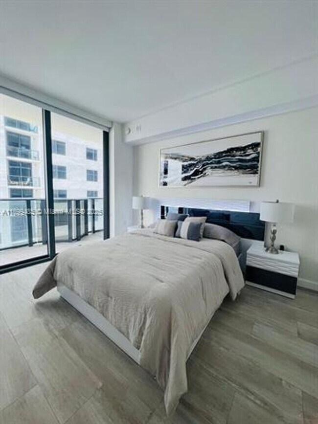 Building Photo - 55 SW 9th St