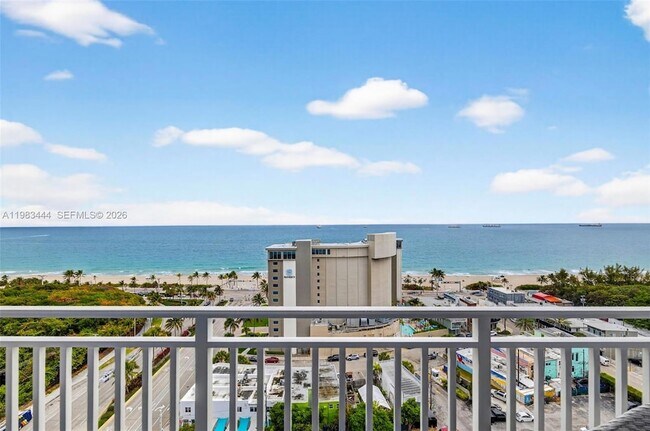 Building Photo - 3000 E Sunrise Blvd