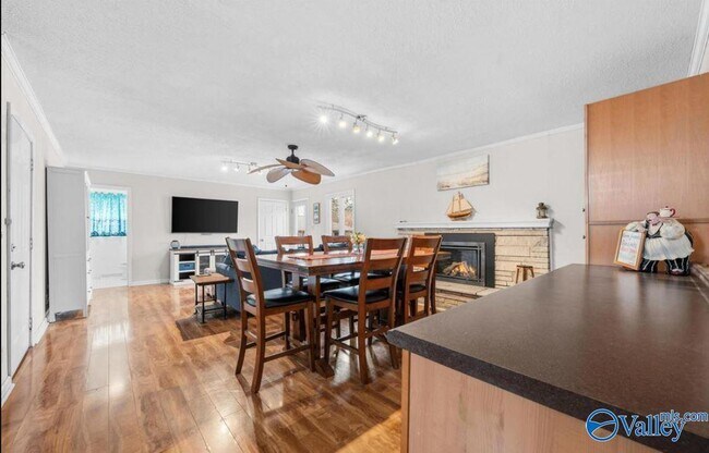 Building Photo - 7600 Teal Dr SW