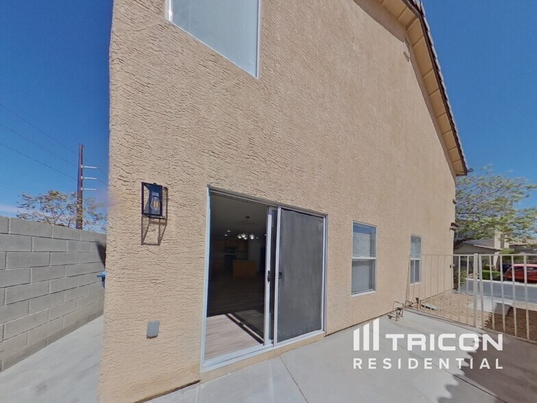 Building Photo - 1251 Golden Apple St