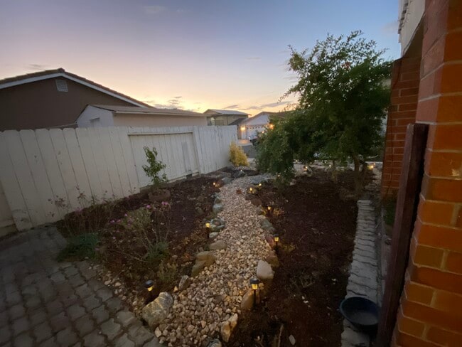 Building Photo - 2506 Cabrillo Dr