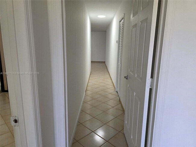 Building Photo - 10629 SW 68th Terrace