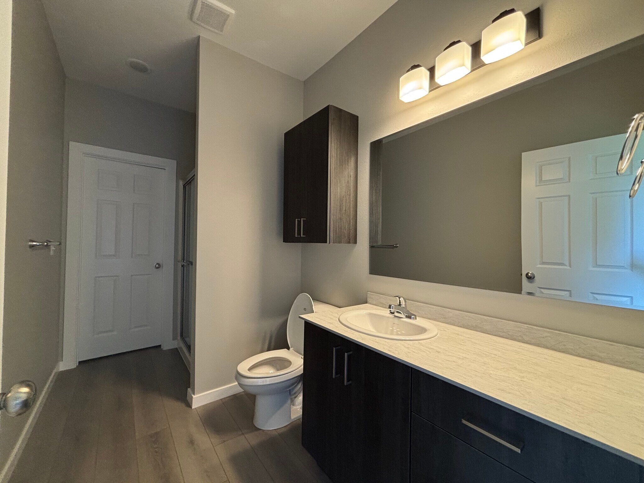 Building Photo - 4940 W Minota St