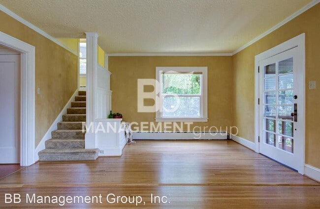 Building Photo - 3 br, 1.5 bath House - 5137 NE Wisteria Drive
