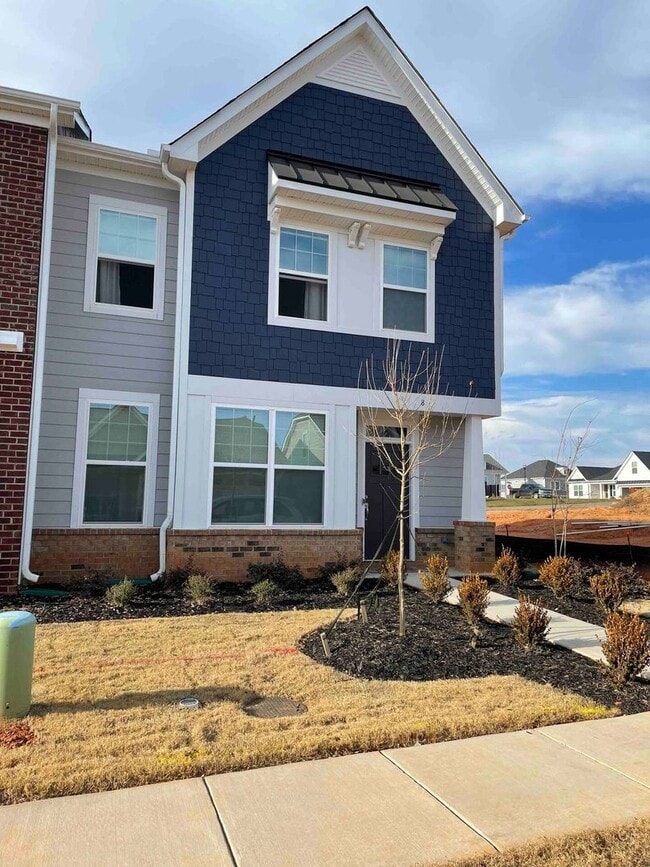 Building Photo - Furnished Townhome in Greer is Available