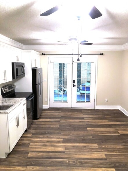 Building Photo - 1185 Johnson Rd