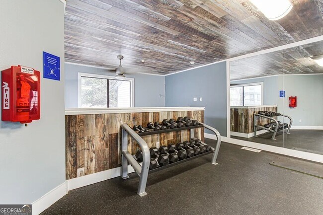 Building Photo - 2330 Cobb Pkwy SE