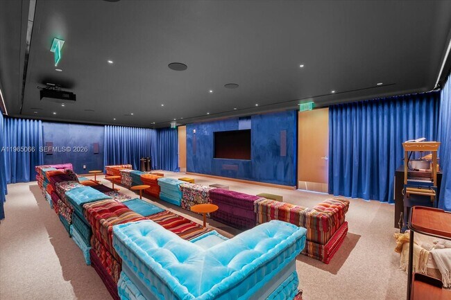 Building Photo - 501 West Ave