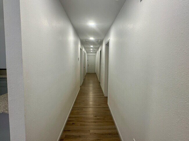 Building Photo - 4506 Avenue T