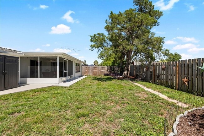 Building Photo - Charming 2–3 Bedroom Home in Holiday, FL!