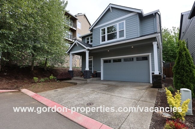 Primary Photo - SE Golden Eagle Ln - 4 bedroom home in Hap...