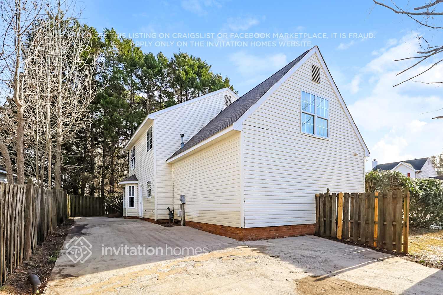 Building Photo - 8410 Blue Aster Ln