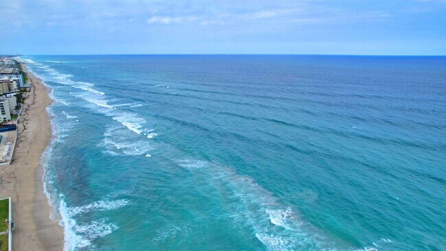 Building Photo - 3590 S Ocean Blvd