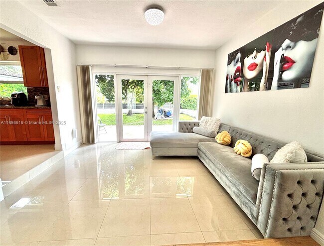 Building Photo - 13101 NW Miami Ct