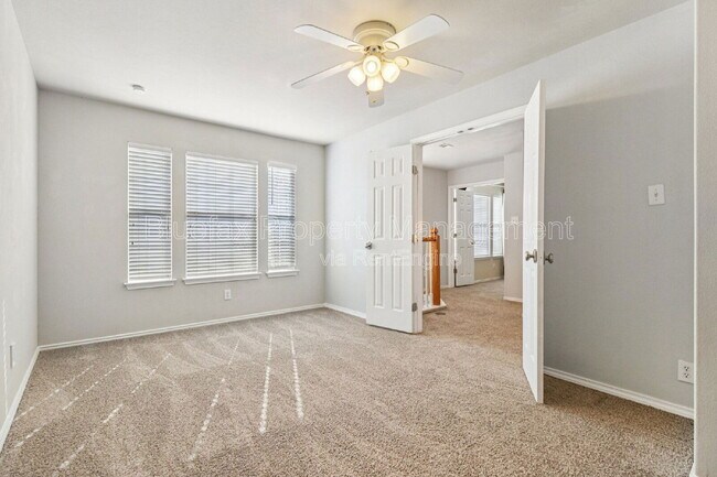 Building Photo - 9639 Shetland Park