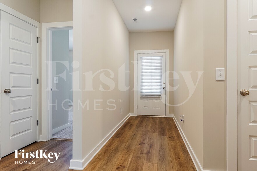 Building Photo - 110 Co Rd 1702