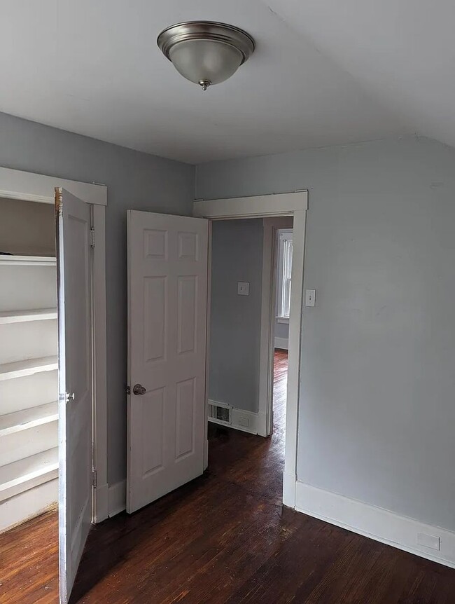 Building Photo - Available 8/7/26 – Charming 3 Bedroom Home in Brookline | $1,650/Month