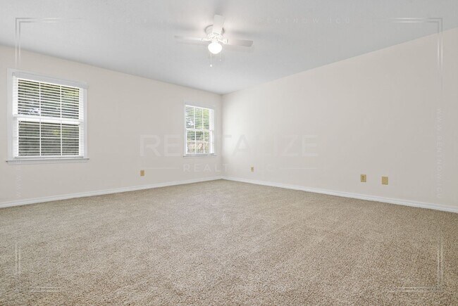 Building Photo - Spacious 4BR/2.5BA West Mobile Home – Room to Grow in a Convenient Location!