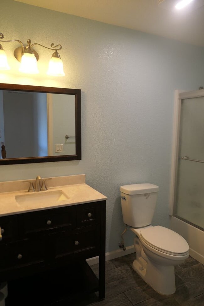 Building Photo - 69 Maranatha Dr