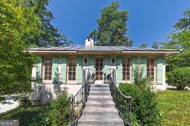Building Photo - 2538 Parkside Dr NE