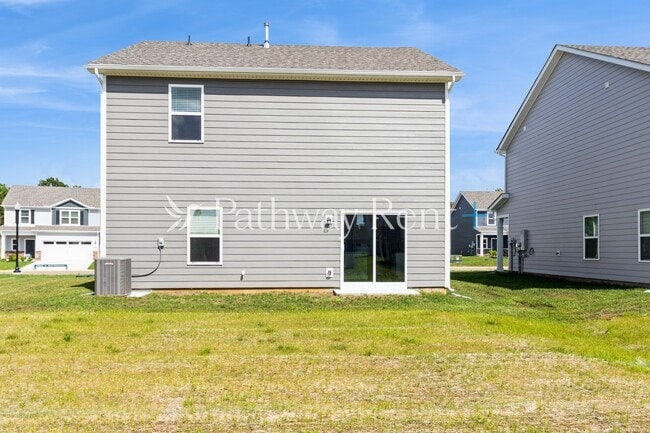 Building Photo - 3420 Quintana Dr