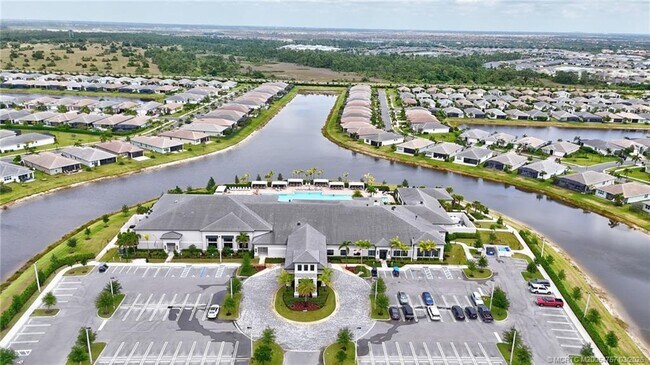 Building Photo - 11933 SW Coral Cove Pkwy