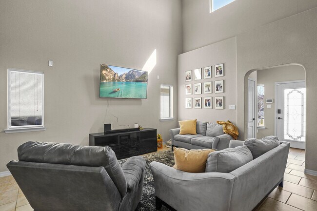 Building Photo - 3873 Loma Cortez Dr