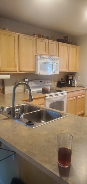 Building Photo - 10116 19th ave C S