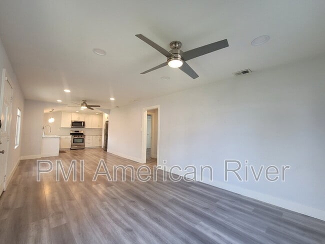 Building Photo - 5400 Del Norte Blvd