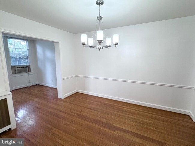 Building Photo - 4417 Volta Pl NW